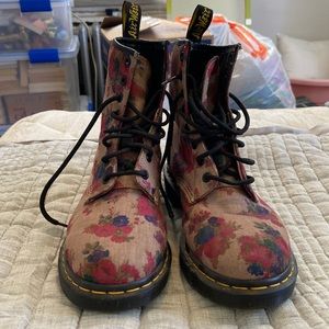 Dr. Martens Canvas Floral Castel Boot, size 8